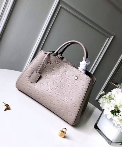 Сумка Louis Vuitton Montaigne Empreinte MM Bag Biege